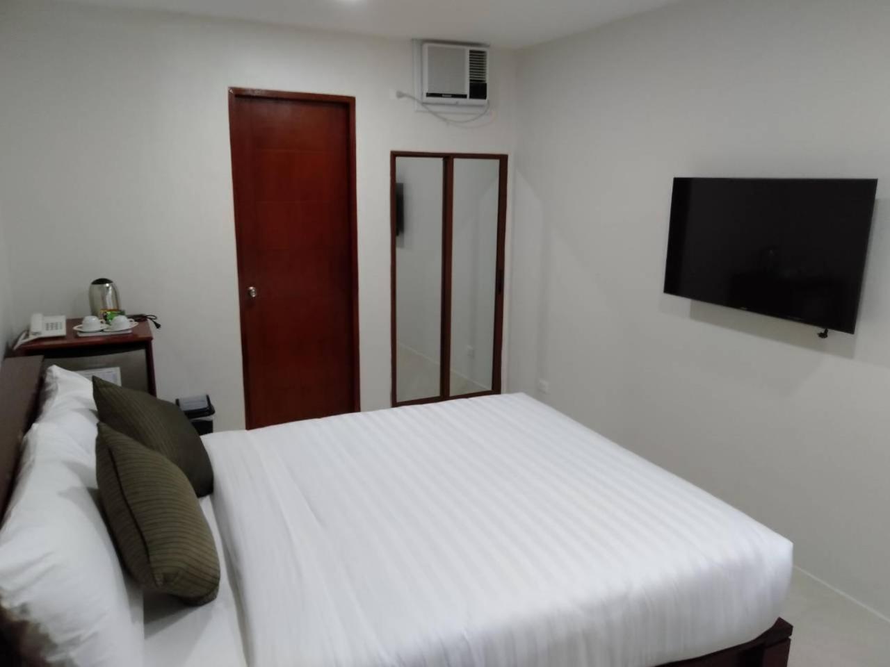 Nirvana Resort Puerto Galera Eksteriør billede