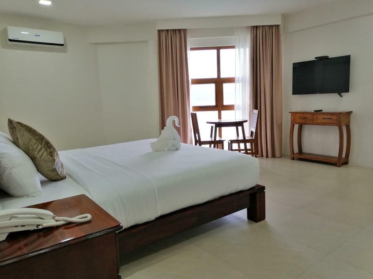 Nirvana Resort Puerto Galera Eksteriør billede