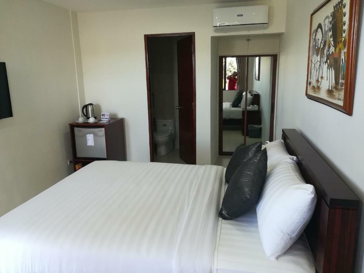 Nirvana Resort Puerto Galera Eksteriør billede